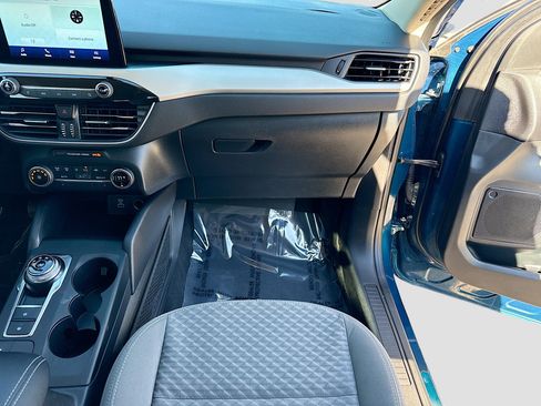 Used 2020 Ford Escape SE Sport image 17