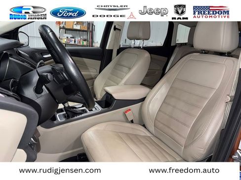 Used 2017 Ford Escape Titanium image 11