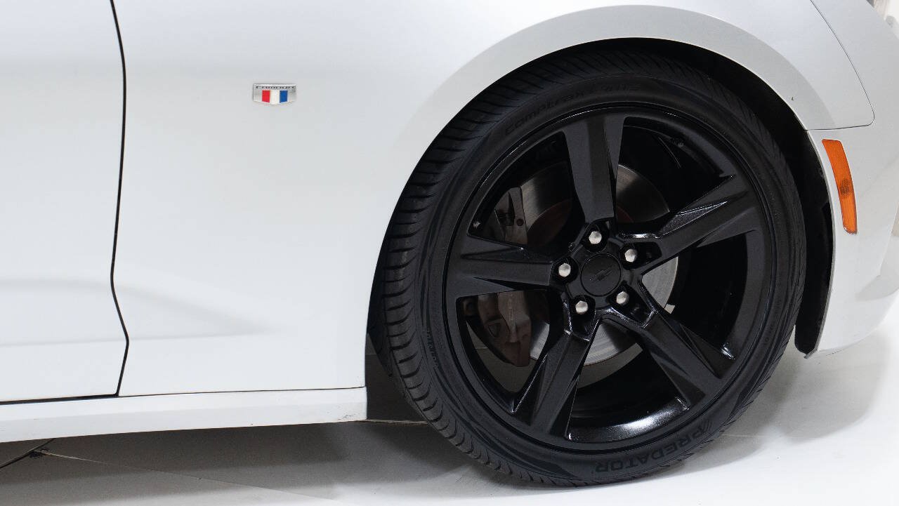 Used 2017 Chevrolet Camaro SS RWD image 67