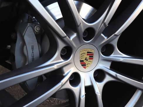 Used 2019 Porsche Cayenne S image 86