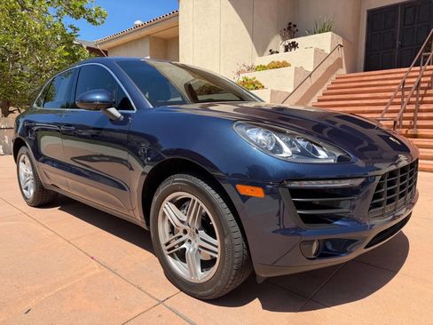 Used 2015 Porsche Macan S image 1