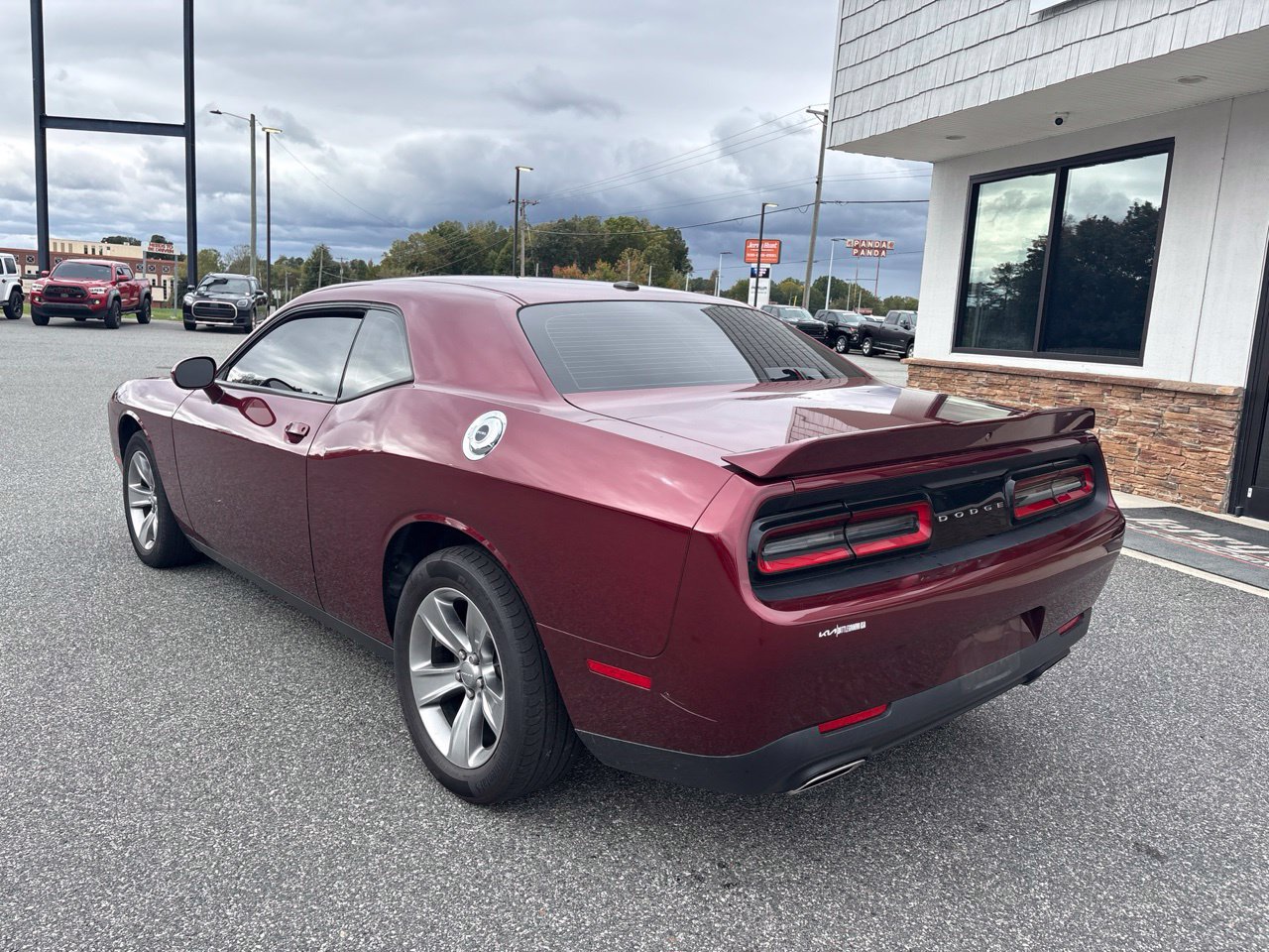 Used 2020 Dodge Challenger SXT RWD image 6