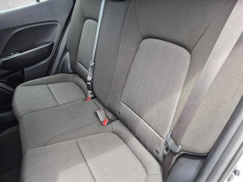 Certified 2025 Hyundai Venue SE FWD image 17