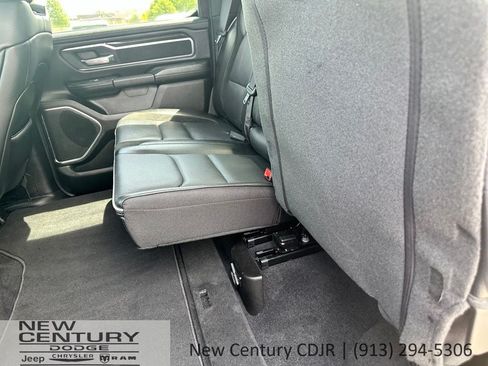 Used 2026 RAM 1500 Laramie AWD/4WD image 19