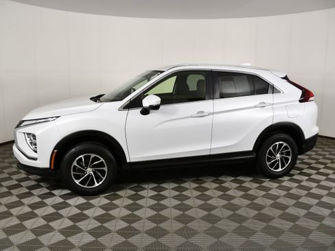 Used 2024 Mitsubishi Eclipse Cross ES AWD/4WD image 9