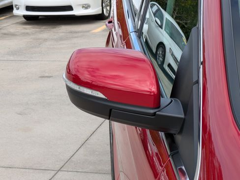 Used 2024 Ford Edge Titanium w/ Titanium Elite Package image 8