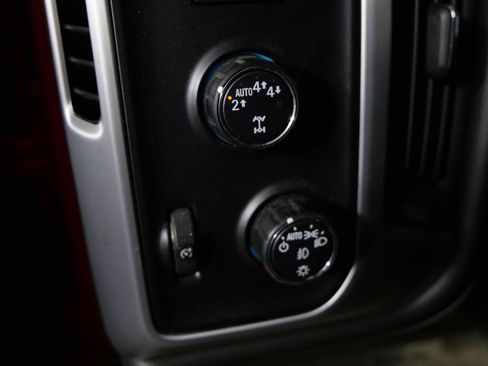 Used 2018 GMC Sierra 1500 SLT w/ SLT Premium Package AWD/4WD image 16