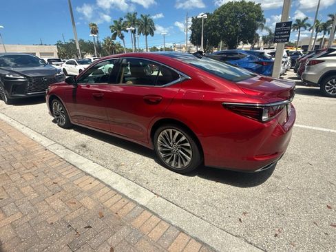 Used 2025 Lexus ES 350 w/ Technology Package FWD image 9