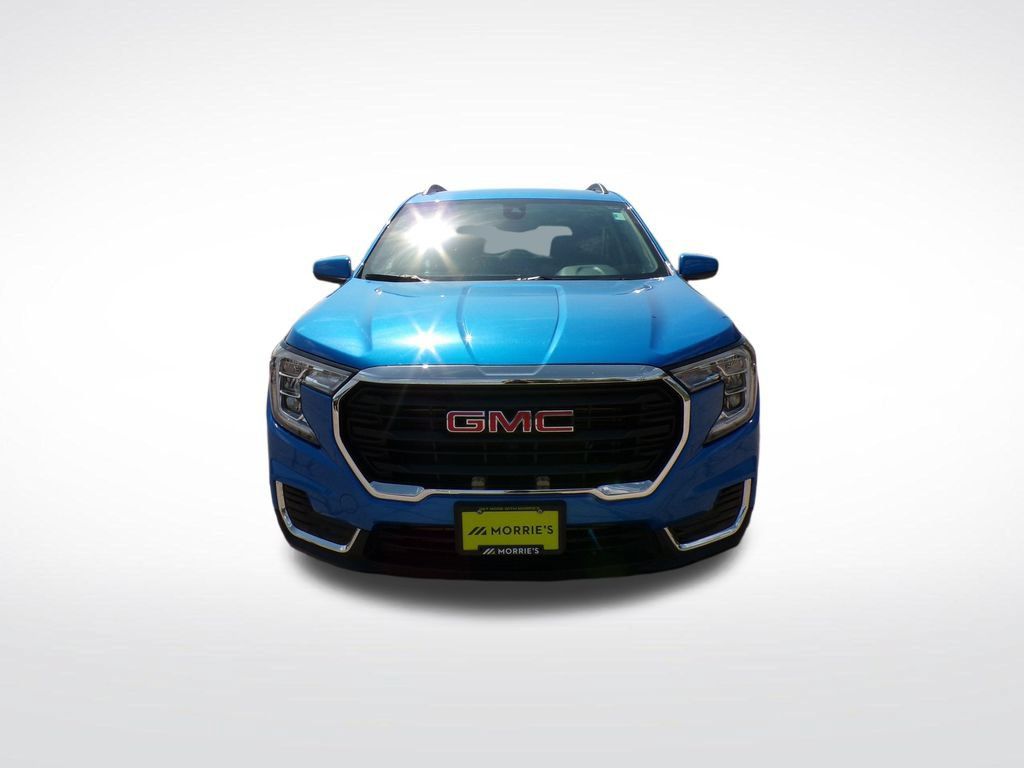 Used 2024 GMC Terrain SLE w/ Driver Convenience Package AWD/4WD image 8