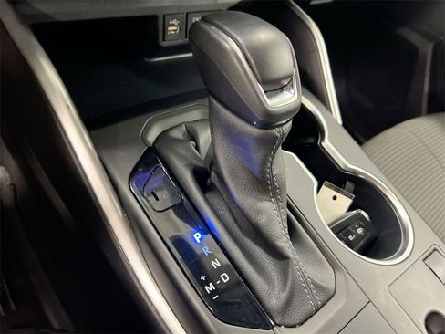 Used 2023 Toyota Highlander LE image 17