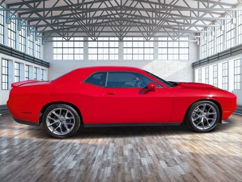 Used 2022 Dodge Challenger GT RWD image 3