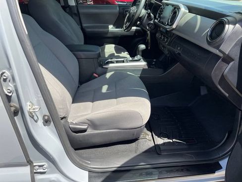 Used 2021 Toyota Tacoma SR5 RWD image 15