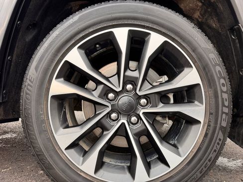 Used 2021 Jeep Grand Cherokee L Overland w/ Luxury Tech Group IV image 34