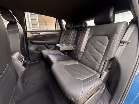 Used 2025 Volkswagen Atlas Cross Sport SE image 22