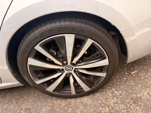 Used 2020 Nissan Altima 2.5 SR FWD image 7
