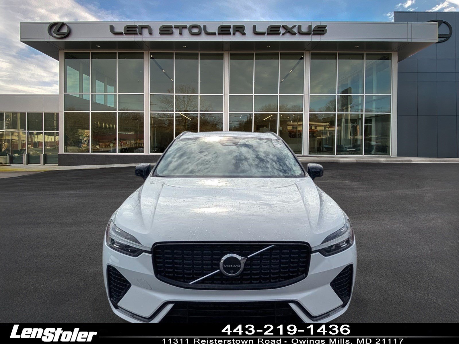 Used 2024 Volvo XC60 B5 Plus w/ Protection Package Premier AWD/4WD image 8
