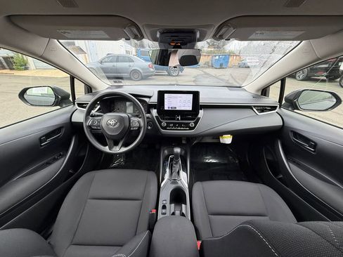 Used 2025 Toyota Corolla LE w/ LE Premium Package image 20