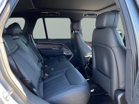 Used 2025 Land Rover Range Rover SE AWD/4WD image 26