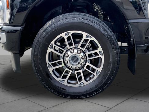Used 2024 Ford F250 Limited AWD/4WD image 10