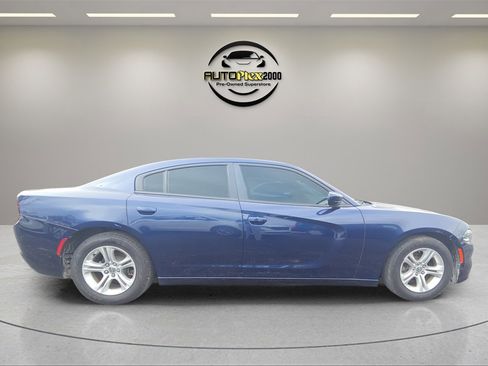 Used 2016 Dodge Charger SE image 8