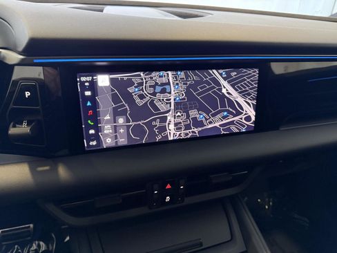 Certified 2025 Porsche Macan 4S Electric image 23