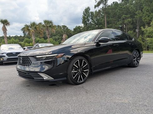 Used 2025 Honda Accord Touring image 8