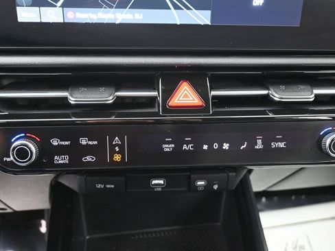 Used 2023 Kia Niro Wind w/ Wind Preserve Package image 14