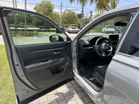 Used 2023 Honda CR-V LX image 22