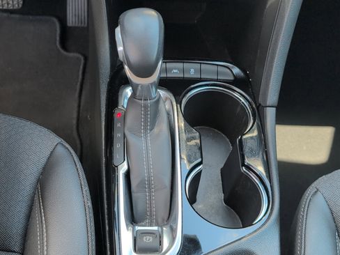 Used 2023 Buick Encore GX Select w/ Sport Touring Package FWD image 21