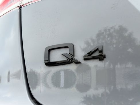 Used 2023 Audi Q4 e-tron Prestige image 11