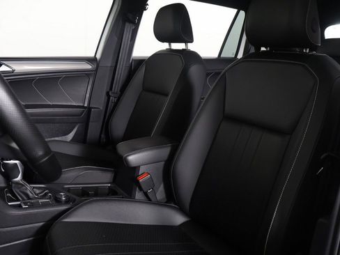 Used 2024 Volkswagen Tiguan SE R-Line image 30