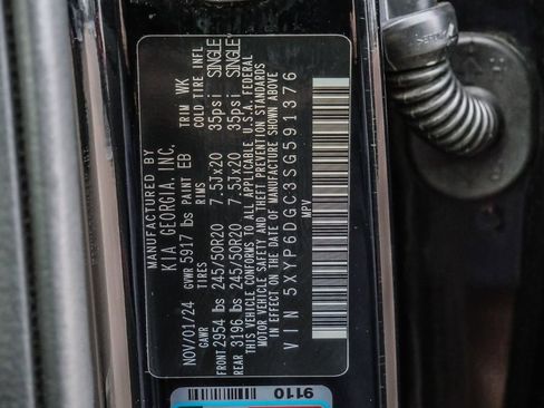 Used 2025 Kia Telluride S AWD/4WD image 40