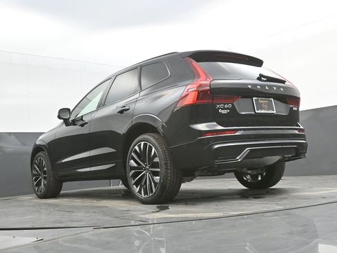 New 2026 Volvo XC60 B5 Ultra w/ Climate Package AWD/4WD image 32