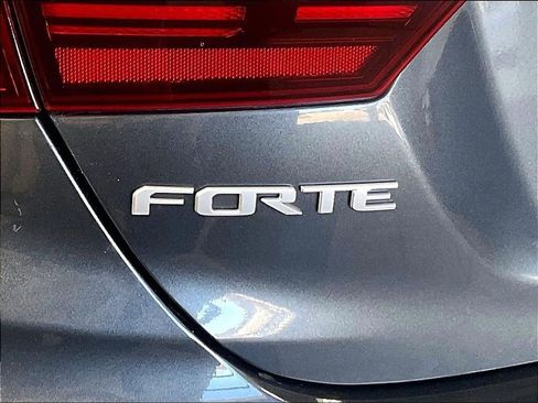 Used 2024 Kia Forte GT-Line w/ GT-Line Premium Package FWD image 29