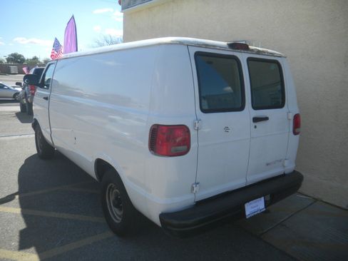 Used 2000 Dodge B1500 image 4