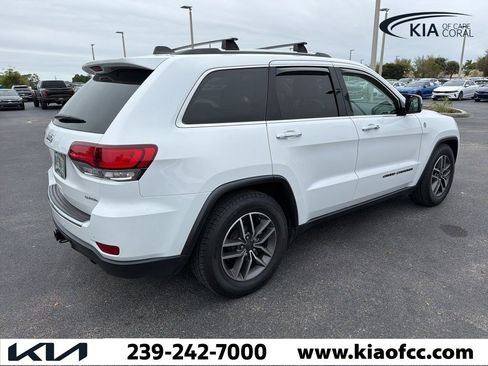 Used 2020 Jeep Grand Cherokee Limited w/ Premium Lighting Group image 9