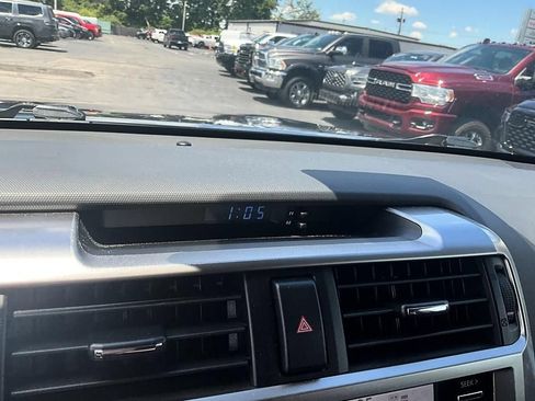 Used 2024 Toyota 4Runner Limited AWD/4WD image 20