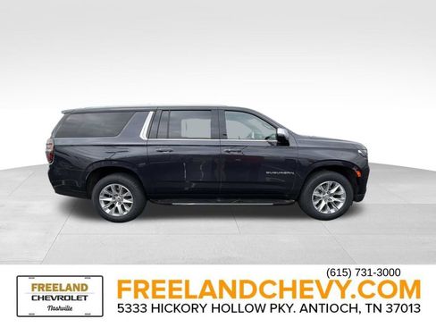 Used 2023 Chevrolet Suburban Premier image 2