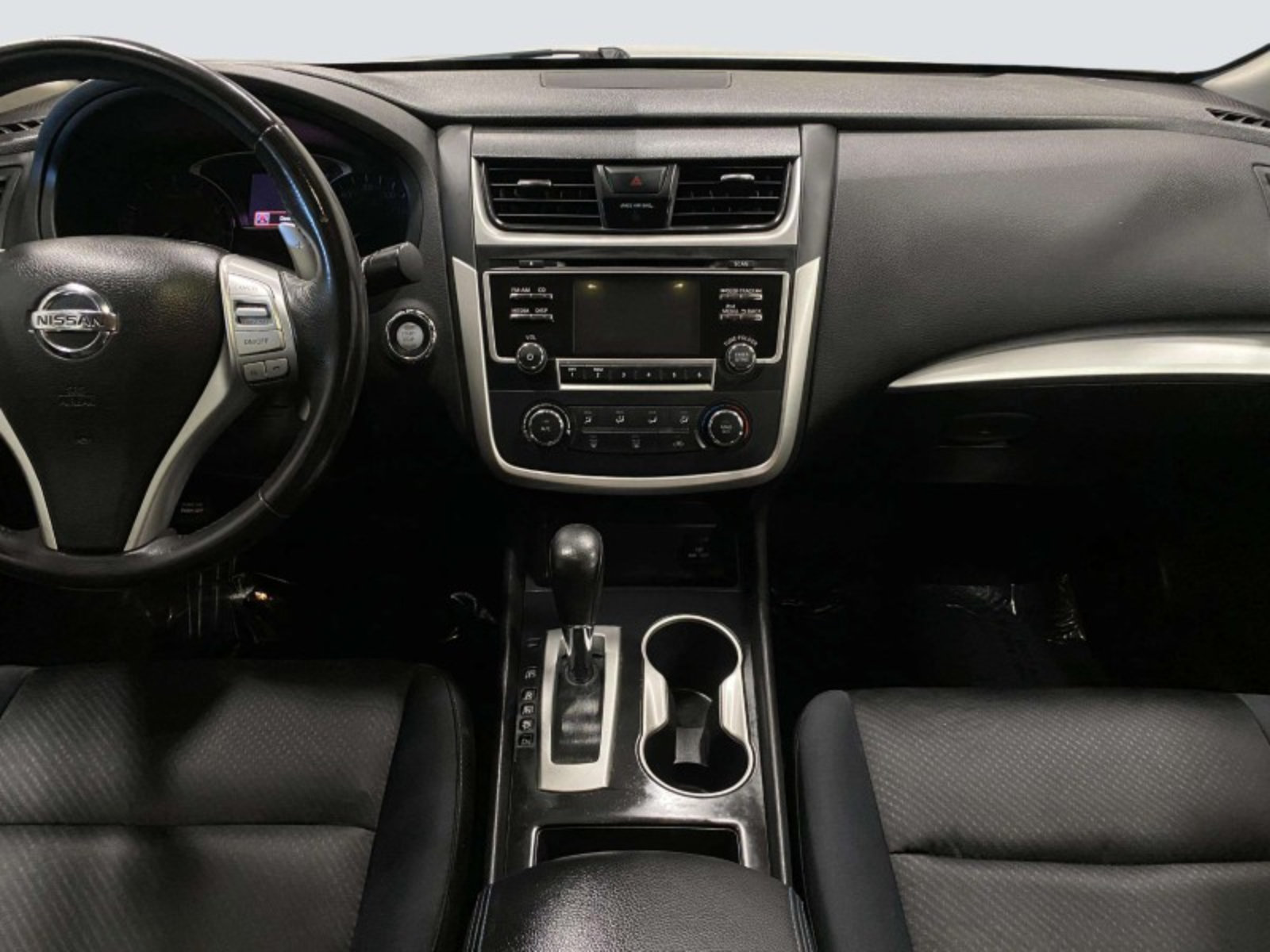 Used 2017 Nissan Altima 2.5 SR w/ LED Appearance Package FWD image 25