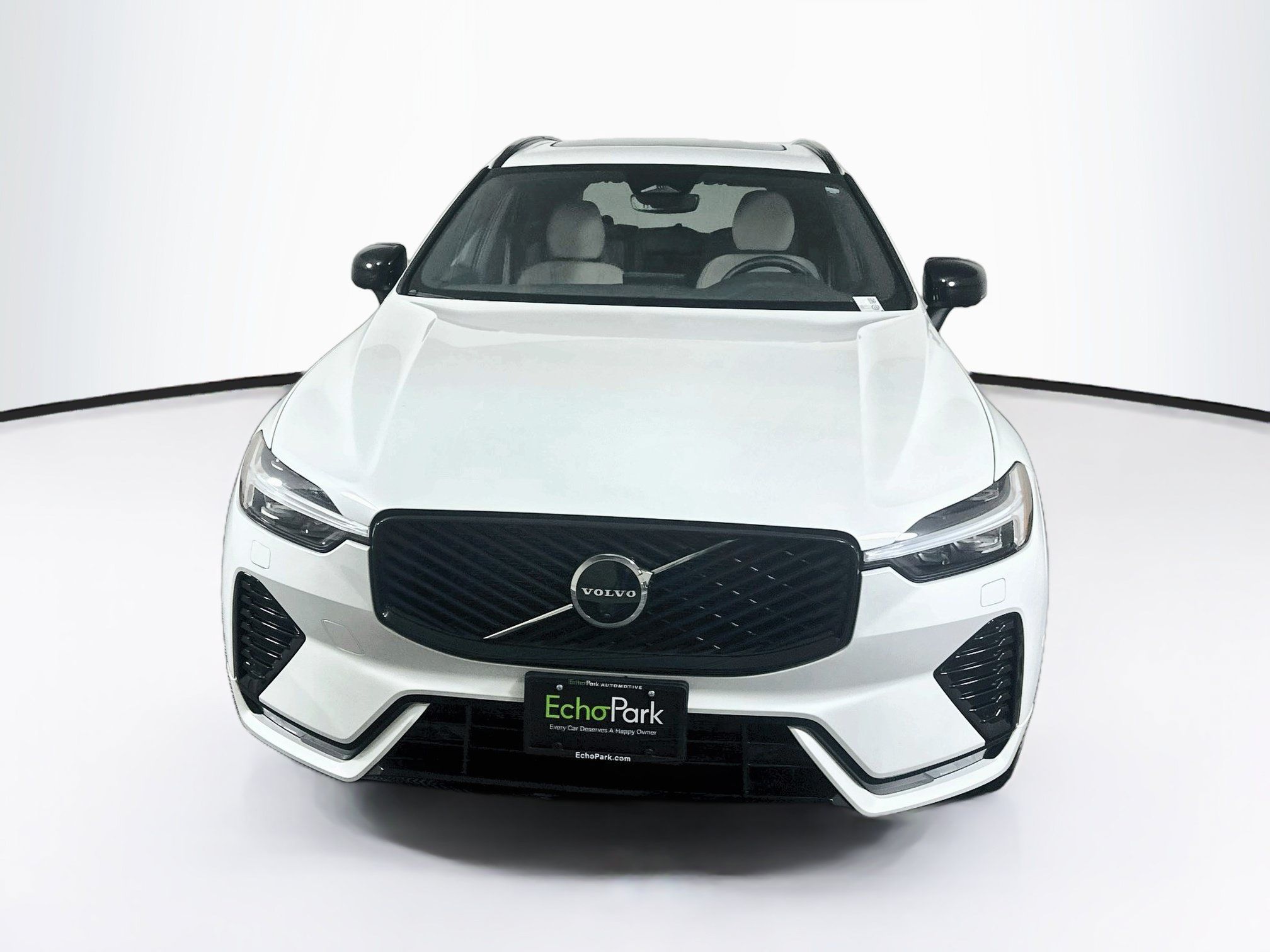 Used 2026 Volvo XC60 B5 Plus AWD/4WD image 2