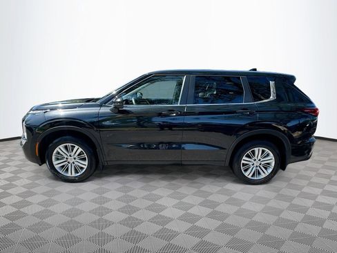 Used 2024 Mitsubishi Outlander ES FWD image 9