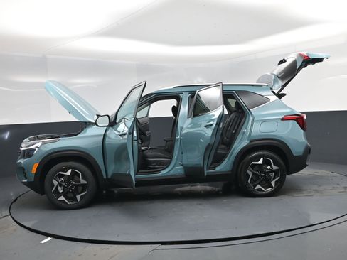 New 2026 Kia Seltos EX AWD/4WD image 29