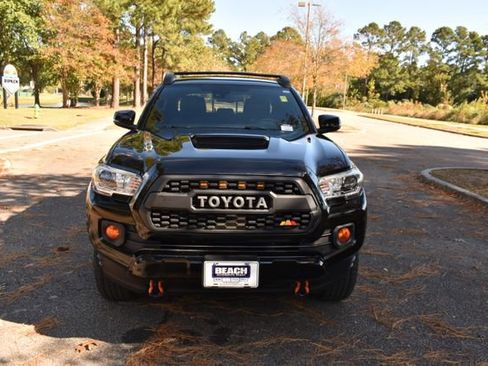 Used 2023 Toyota Tacoma TRD Sport image 8