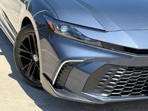 Used 2026 Toyota Camry SE w/ Convenience Package FWD image 3