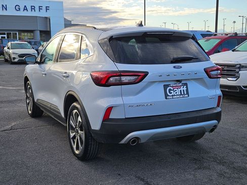 Used 2025 Ford Escape Platinum image 9