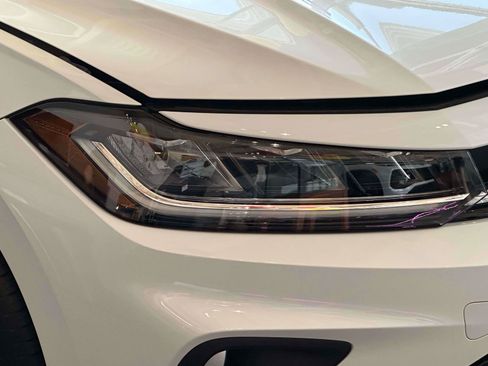 New 2025 Volkswagen Jetta SE FWD image 6