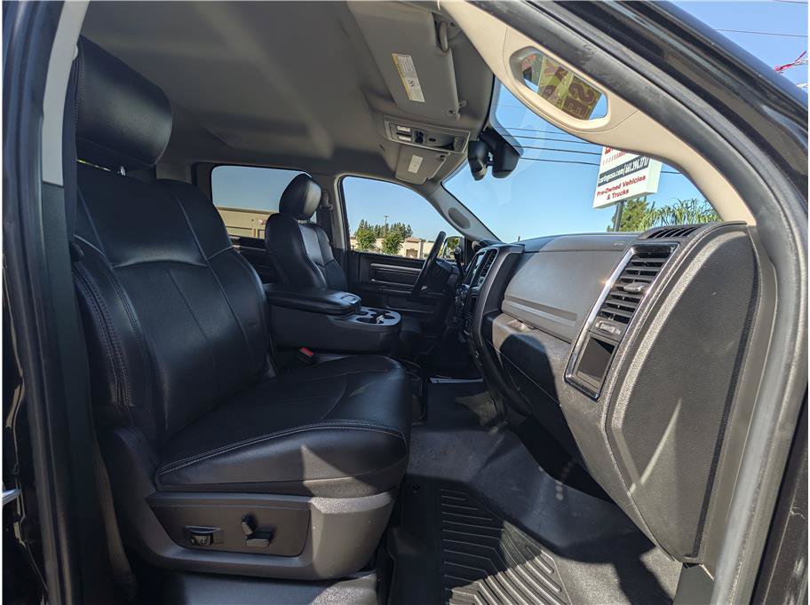 Used 2018 RAM 2500 Laramie w/ Sport Appearance Group AWD/4WD image 13
