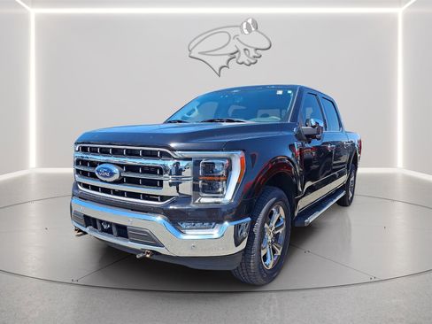 Used 2021 Ford F150 Lariat w/ Equipment Group 502A High AWD/4WD image 3