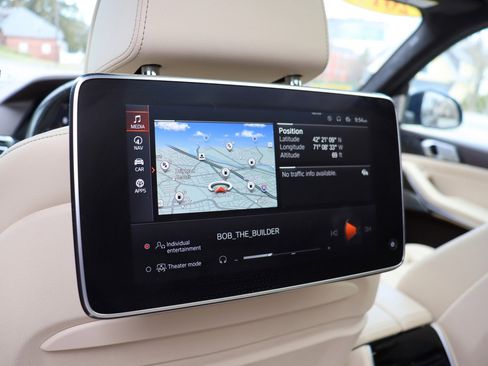 Used 2019 BMW X7 xDrive50i w/ Dynamic Handling Package AWD/4WD image 14