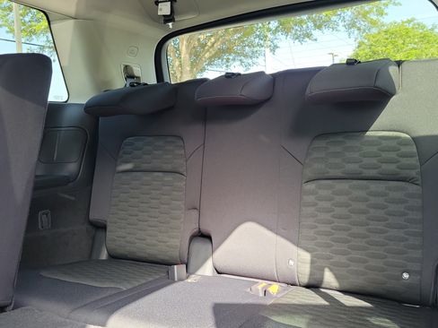 Certified 2026 Nissan Pathfinder SV FWD image 10